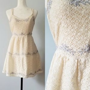 Abercrombie and Fitch Cream Lace Dress Size Medium